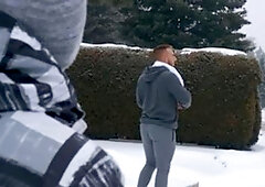 DrillMyHole.com: American Theo Ross getting a facial in the bed