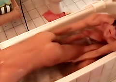 English student 18+ - Bath & Bed Sex