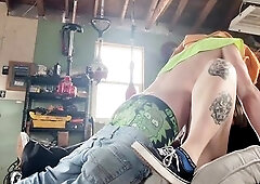 REAL TINDER DATE! Takes his favourite ribald doxy home to play. DEEPTHROAT until this guy POUNDS my cum filled cunt