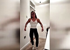 18yo's 1st SQUIRTING CLIMAX: Snatch Explodes Everywhere UNCONTROLLABLE