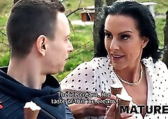 Texas Patti & Nikki Nuttz go wild in HD porn with hot mature women