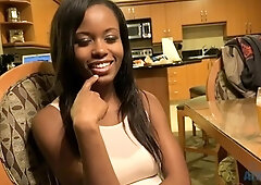 Las Vegas Temptation: Jezabel Vessir's Steamy Ebony Blowjob