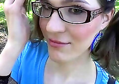 Nerdy tranny Stefani thrusts sex toys