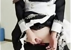 [R18+] Japanese Maid Sissy Masturbation and Cum Cocktail serving
