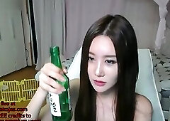 Korean beautiful camgirl shows her hot body