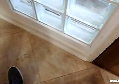 Lil Humpers Jimmy Michaels and Elias Cash might be out to skateboard, but they never pass up the opportunity for humping! When they spot hot blonde MI