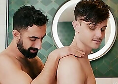 lets just share the showerr