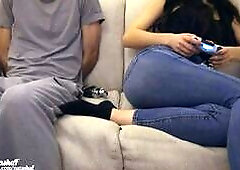 I Fart while playing video games with my BF