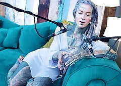Anuskatzz tattoo model ASMR L - LOVE podcast talking