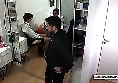 Dilf barebacks twink in threesome after cocksucking