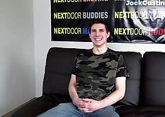 Auditioning jock solo fapping his bone