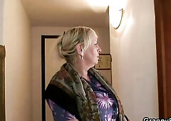Picked up large boobs golden-haired granny rides his wang