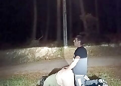 Follando en el parque