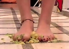 Crushing Girls destroy everything