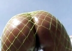 Bubble booty wench slips on male's lengthy wang reverse cowgirl style until that babe gets her plump throat filled with thick jizz.
