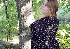 Drilled a fat hitchhiker in the woods and cum on her booty in torn hose