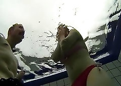 Youngs three-way pound under water pool successful senior man