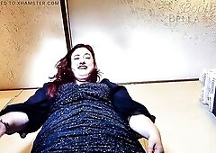 In this intensive 7 minute Foot Slut training session, u'll be insert your place as my pathetic foot serf. U'll begin by laying on the groun