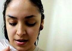 Daisy Dabs pleasures herself in the shower with a pink vibrator