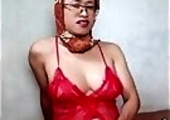 This Beautiful Hijab Transvestite Really Knows How to Enjoy Anal Sex