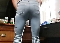 Sissy booty in jeans