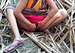 New Best Indian Desi Bhabhi Public Porn Video With Village Outdoor