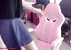 Cute t-girl spanks herself