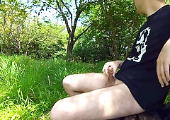 People pass by while I jerkoff then I go for a bare walk