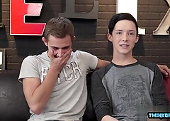 Monstrous Man Rod Twunks Faux-Cock And Spunk In Culo