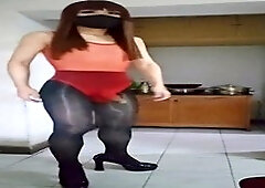 Chinese beauty in sexy lingerie and pantyhose getting off