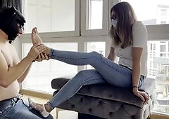 Feetjob and cum on feet in chucks and anklesocks