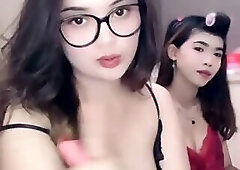 Satu Pacar Buat Berdua