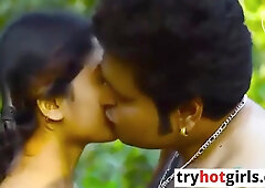 Hot Sexy Women Ko Jungle Me Lake Jabardast Choda