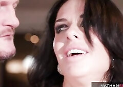 Uber Hot MILF Pornstar Veronica Avluv Gets her Ass Destroyed by Scott's Rod and Squirts all over 4K