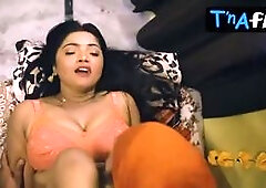 Bharti Jha Bikini Scene  in Vashikaran
