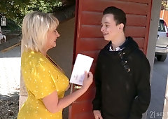 Busty cougar Amy gets intimate with young student living nextdoor