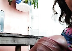 Mamando verga en la terraza de mi vecino