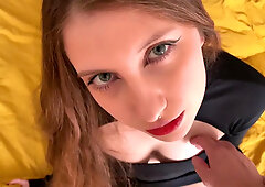Juicy Babe Rides Fat Dick, Exposes Ass & Cowgirl Style Thrusts