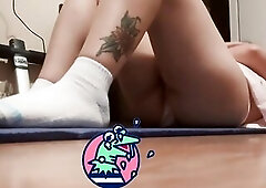 Lilith Eden Doing Crunches