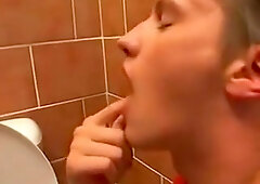 Twinks Toilet Habits