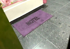 Jackal from the street I put him in the tub and I switch him and I gobble him all over