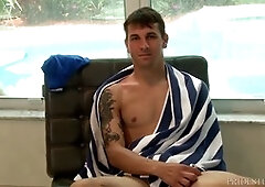 additional hefty dicks Presenting Hung Scotty Cage