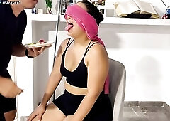 Un juego de Gusto! A mi hermanastra le gusta la leche!