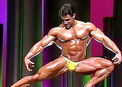 Franco Santoriello Sexy Posing