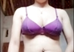 Stellar Japanese shemale Mitha Zhe enjoys a morning pleasure session