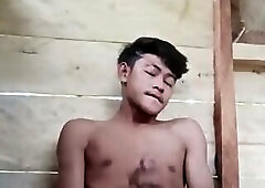 Sixpack guy wank and play his hole