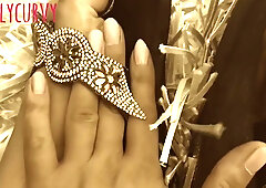 Carlycurvy feet in flip flops tease