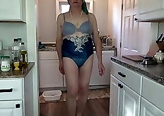 Housewife Sveta Lusin. 2025la