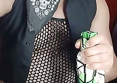 I explain how I put my balls in my ass and inflate them for pleasure.