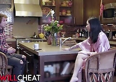 This babe Will Cheat - Lustful Sweetheart Avery Ebony Cheats On Her Unfaithful Spouse With Their Roommate